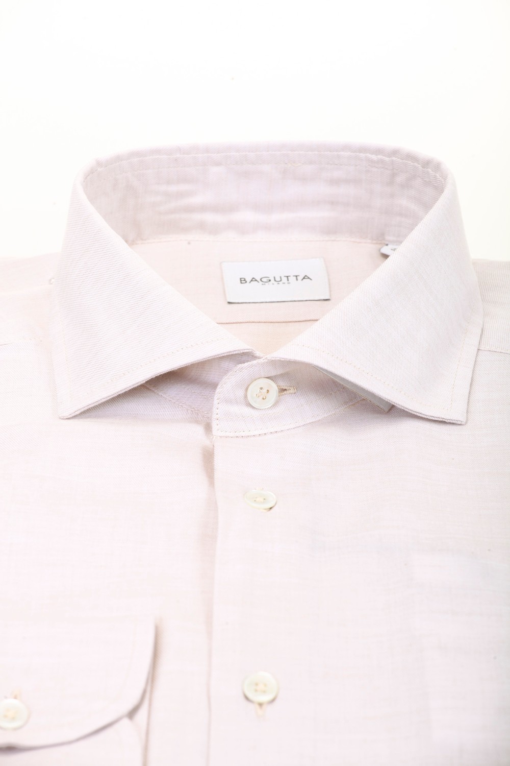 shop BAGUTTA  Camicia: Bagutta camicia "Walter" in cotone.
Colletto alla francese. 
Slim fit. 
Composizione: 100% Cotone. 
Fabbricato in Italia.. WALTER EBLW12779-011 number 6797258